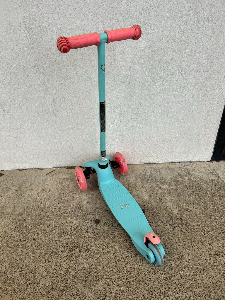 Madd Gear Zycom 3 wheeled scooter