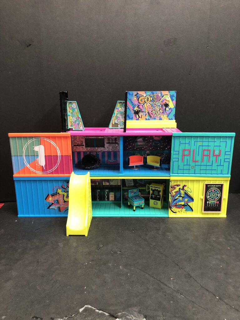 Clubhouse Playset w/Accessories