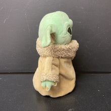 Load image into Gallery viewer, Grogu Plush
