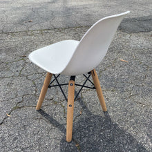 Load image into Gallery viewer, Plastic &amp; Wood Chair
