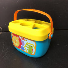 Load image into Gallery viewer, Shape Sorter w/Shapes
