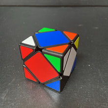 Load image into Gallery viewer, Skewb Rotating Puzzle (Qiyi)
