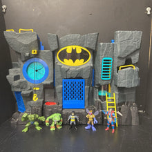 Load image into Gallery viewer, Imaginext DC Super Friends Transforming Batcave w/Figures
