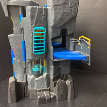 Load image into Gallery viewer, Imaginext DC Super Friends Transforming Batcave w/Figures
