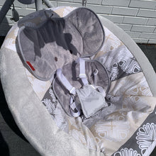 Load image into Gallery viewer, Elephant Safari Cradle n&#39; Swing Battery Operated
