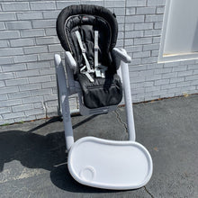 Load image into Gallery viewer, 5-in-1 Polly Progress Highchair
