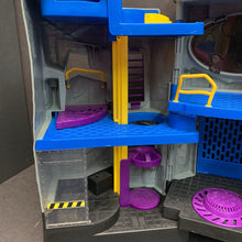 Load image into Gallery viewer, Imaginext DC Super Friends Transforming Batcave
