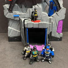 Load image into Gallery viewer, DC Super Friends Imaginext Batcave Battery Operated
