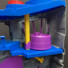 Load image into Gallery viewer, DC Super Friends Imaginext Batcave Battery Operated
