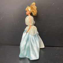 Load image into Gallery viewer, Cinderella Doll 1992 Vintage Collectible
