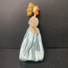 Load image into Gallery viewer, Cinderella Doll 1992 Vintage Collectible
