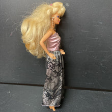 Load image into Gallery viewer, Sparkly Eyes Doll 1991 Vintage Collectible
