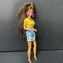 Load image into Gallery viewer, Paint n&#39; Dazzle Doll 1993 Vintage Collectible
