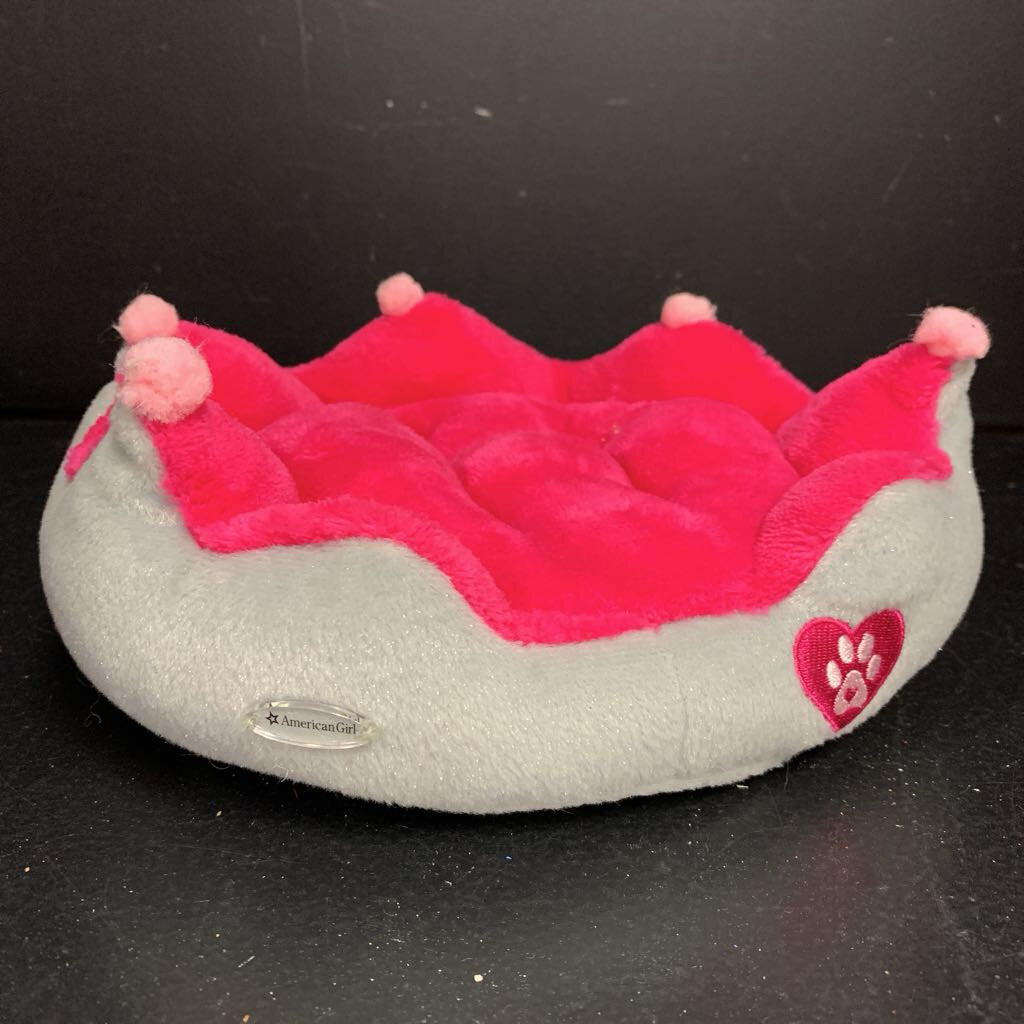 Crown Pet Bed for 18