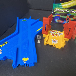 Crash Car Raceway Track w/Vehicles Battery Operated