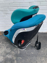Load image into Gallery viewer, Magellan 5-in-1 Convertible Car Seat (Maxi Cosi)
