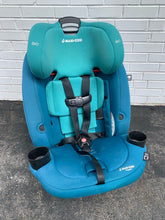 Load image into Gallery viewer, Magellan 5-in-1 Convertible Car Seat (Maxi Cosi)
