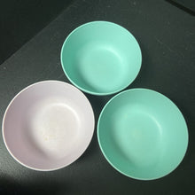 Load image into Gallery viewer, 7pc Plates &amp; Bowls Set
