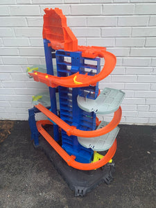 City Ultimate Garage Car Raceway Track