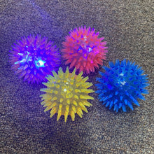Load image into Gallery viewer, 4pk Sensory Light Up Spiky Balls
