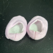 Load image into Gallery viewer, Slippers for 18&quot; Doll
