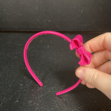 Load image into Gallery viewer, Bow Headband for 18&quot; Doll
