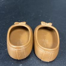 Load image into Gallery viewer, Shoes for 18&quot; Doll
