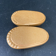 Load image into Gallery viewer, Shoes for 18&quot; Doll
