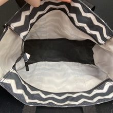 Load image into Gallery viewer, Chevron Tote Bag
