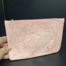 Load image into Gallery viewer, Flower Cosmetic Bag
