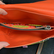 Load image into Gallery viewer, Flower Crossbody Bag
