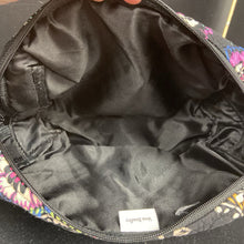 Load image into Gallery viewer, Flower Cosmetics Bag
