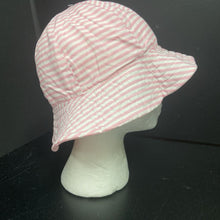 Load image into Gallery viewer, Girls Polka Dot Reversible Sun Hat (NEW)
