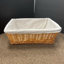 Load image into Gallery viewer, Basket w/Cloth Inside
