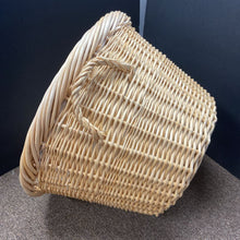 Load image into Gallery viewer, Round Basket
