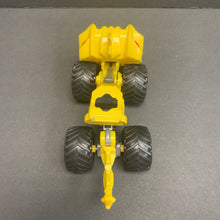 Load image into Gallery viewer, Dirt Squad Scoopz Monster Truck
