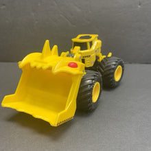 Load image into Gallery viewer, Dirt Squad Scoopz Monster Truck
