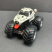 Load image into Gallery viewer, Monster Mutt Monster Truck
