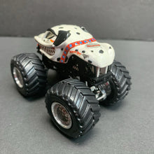 Load image into Gallery viewer, Monster Mutt Monster Truck
