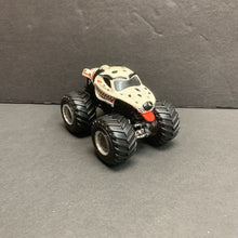 Load image into Gallery viewer, Monster Mutt Monster Truck
