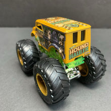 Load image into Gallery viewer, Hounder Hauler Monster Truck
