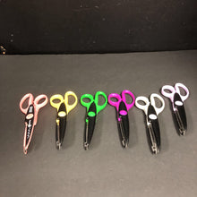 Load image into Gallery viewer, 6pk Zig-Zag Paper Edger&#39;s Scissors
