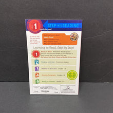 Load image into Gallery viewer, Smash Trash! (Disney Pixar Wall-E) (Step Into Reading Level 1) -character reader paperback
