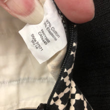 Load image into Gallery viewer, Chino Geometric Side Zip Shorts
