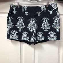 Load image into Gallery viewer, 4 Inch Chino Floral Shorts
