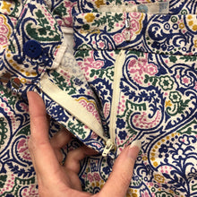 Load image into Gallery viewer, 6 Inch Richmond Paisley Shorts
