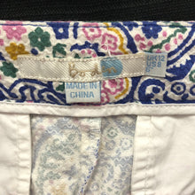 Load image into Gallery viewer, 6 Inch Richmond Paisley Shorts
