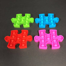 Load image into Gallery viewer, 4pk Sensory Pop-it Puzzle Pieces

