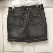 Load image into Gallery viewer, Blanc Flower Denim Mini Skirt

