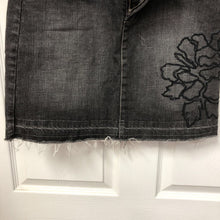 Load image into Gallery viewer, Blanc Flower Denim Mini Skirt
